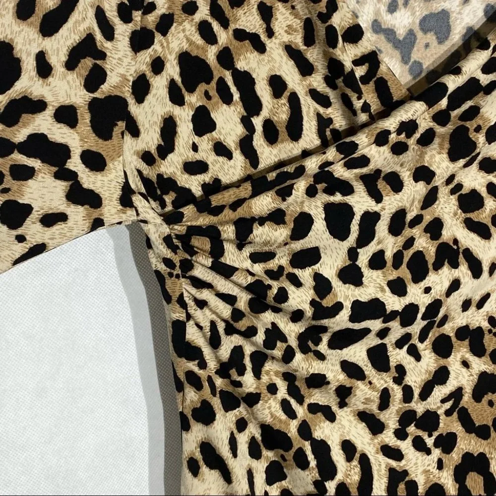 Vince Camuto Leopard Print 3/4 Sleeves Top - Picture 5 of 7
